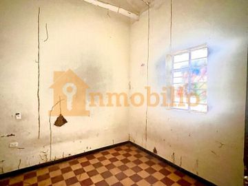 Casa de un nivel en el barrio Comuneros