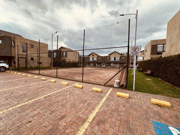 casa en venta en variante - cajica -. Cod V5358