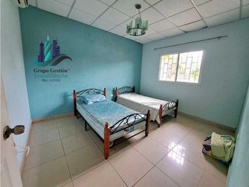 VENDO CASA COMERCIAL  EN VIA PRINCIPAL ALGARROBOS