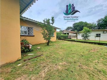 VENDO CASA COMERCIAL  EN VIA PRINCIPAL ALGARROBOS