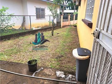 VENDO CASA COMERCIAL  EN VIA PRINCIPAL ALGARROBOS