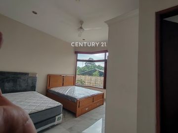 Komplek Perumahan Ada Bangunan Mewah Lokasi Townhouse Jervois