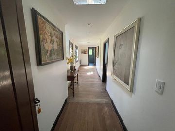 Importante chalet sobre lote de 1380 mts.