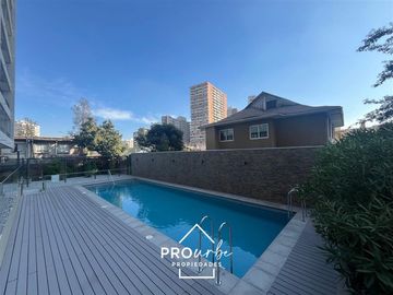 Venta 1D y 1B Estacionamiento Bodega vista oriente / Ñuñoa