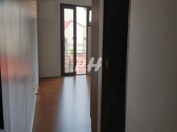 Classic House and Lot For Sale in Varsity Subdivision PH2000
