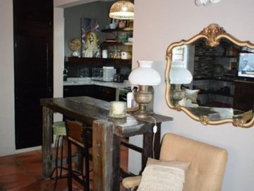 HERMOSA CASA CENTRICA EN MERLO SOBRE LOTE DE 10 X 48 CON DETALLES DE CATEGORIA