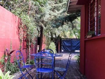 HERMOSA CASA CENTRICA EN MERLO SOBRE LOTE DE 10 X 48 CON DETALLES DE CATEGORIA