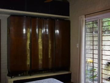 HERMOSA CASA CENTRICA EN MERLO SOBRE LOTE DE 10 X 48 CON DETALLES DE CATEGORIA
