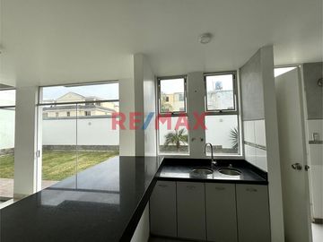 🌟 ¡LUJOSA CASA CON ESTILO AMERICANO EN EL GOLF! 🌟

¿Estás buscando la casa perfecta en con la seguridad que necesitas ? Tenemos un inmueble excepcio