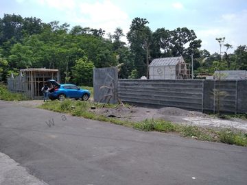 RUMAH CANTIK 7 MENIT PRAMBANAN FULL HUNI