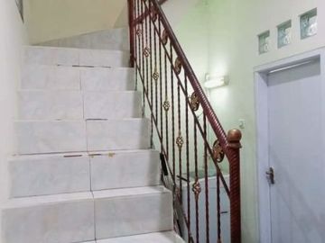 5 Bedroom House for sale