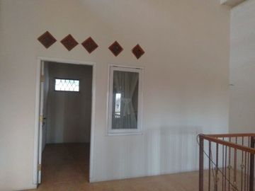 Rumah Nyaman Cipamokolan Dekat Riung Bandung dan Metro