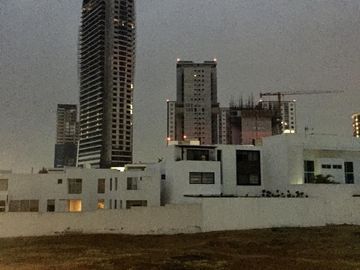 SE VENDE HERMOSA CASA