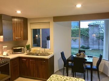 SE VENDE HERMOSA CASA