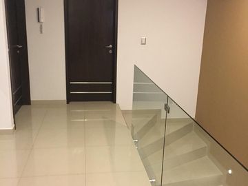 SE VENDE HERMOSA CASA