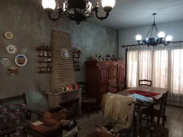 Chalet en venta en Castelar Sur