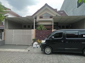 Rumah Dekat Raya di Jemursari Sangat Terawat