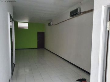 Ruko Satelit Town Square SIAP PAKAI Hadap timur laut