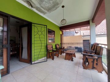 Rumah 3 Lantai plus Ruang Usaha Kolonel Masturi Cimahi Utara