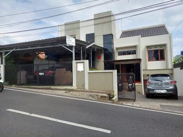 Rumah 3 Lantai plus Ruang Usaha Kolonel Masturi Cimahi Utara