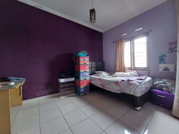 Rumah 3 Lantai plus Ruang Usaha Kolonel Masturi Cimahi Utara