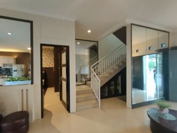 hunian cluster dijual murah komplit dengan isi2 nya
