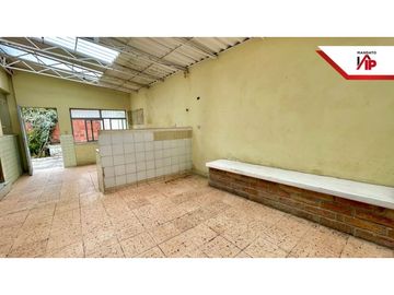 AMPLIO TERRENO EN VENTA IDEAL PARA NEGOCIO O VIVIENDA EN CRISTO REY