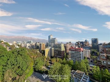 Departamento en venta de 3 dorm. en Las Condes