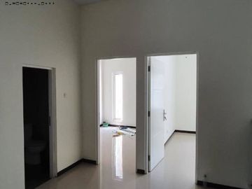 Rumah baru gress Mulyosari BPD Hadap selatan, Strategis