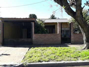 Casa en venta en Moron Sur