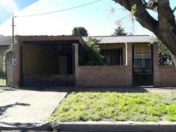 Casa en venta en Moron Sur