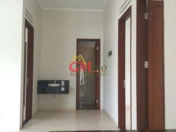 DIJUAL RUMAH DI BANDOENG TEMPO DOELOE KOTA BARU PARAHYANGAN BANDUNG - BARAT