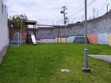 Venta de casa Sector Valle de los Chillos la Armenia 2 Veracruz II 250 M2