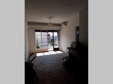 NUEVO PRECIO - Departamento en Venta en Caballito 3 ambientes c dependencia 72 m2 + balcón, al frente - Avellaneda 400