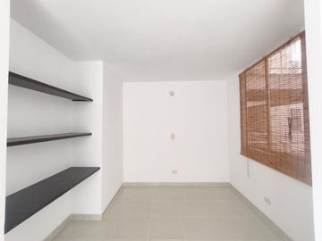 apartamento en arriendo en valle del lili. Cod A12244