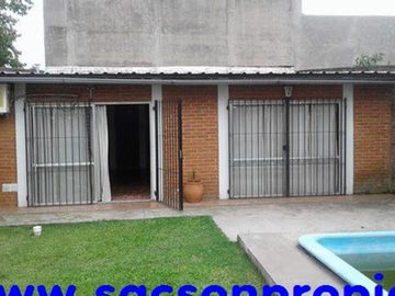 V626 Ituzaingo Venta Chalet 3 ambientes sobre Amplio Lote