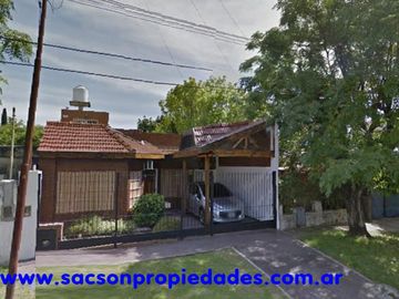 V626 Ituzaingo Venta Chalet 3 ambientes sobre Amplio Lote