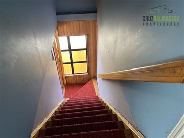 Local Comercial en Venta en Amplia Casa (4 niveles) con loc. comerciales en centro de Calbuco