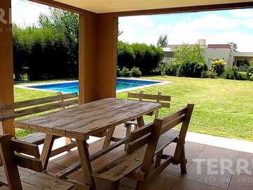 CASA VENTA CANNING BARRIO DON JOAQUIN