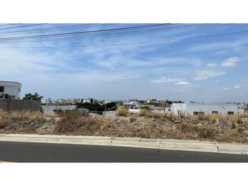 TERRENO EN URBANIZACIÓN ALTOS DE MANTA BEACH, SUR DE MANTA