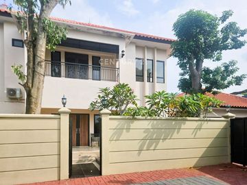 Dijual Rumah Radio Dalam Full Renov Halaman Luas Lokasi Strategis