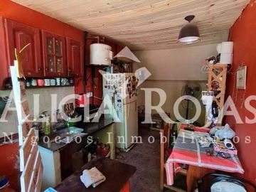 Venta  Casa 3 amb con  Lote   10x46 con  pileta y cochera. F.  Alvarez