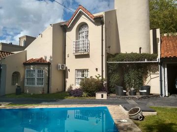 Chalet en venta en Parque Leloir