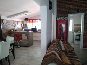 Chalet en venta en Parque Leloir
