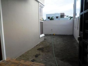 Fully furnished House and Lot for Rent with 3 Bedrooms in He