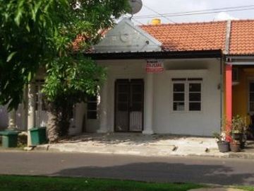 Rumah dalam Komplek Teluk Jambe Karawang | SANDYSUDIANA