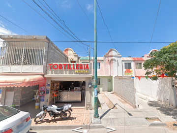 CASA EN VENTA EN COL. DEL VALLE, TORREON COAHUILA! - JCH