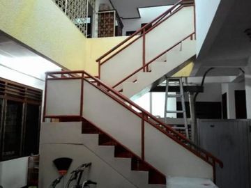 Rumah Strategis Tengah Kota Jalan Sumbawa Gubeng Surabaya