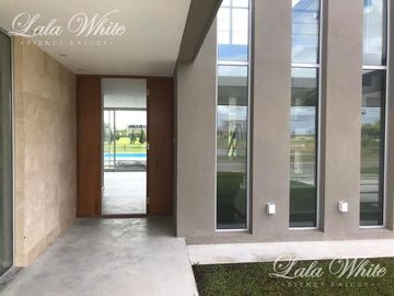 Venta - Casa en La Providencia