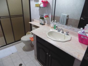 casa-local en arriendo/venta en san vicente. Cod V85621
